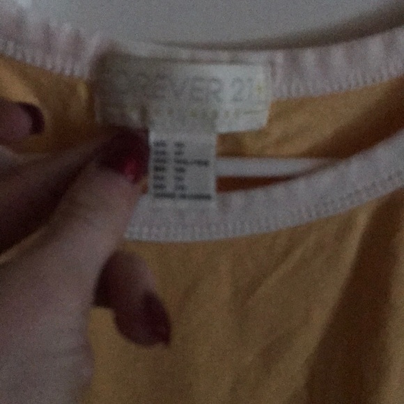 Yellow top - Picture 2 of 3